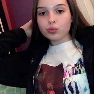 Meet your Posher, Chloe